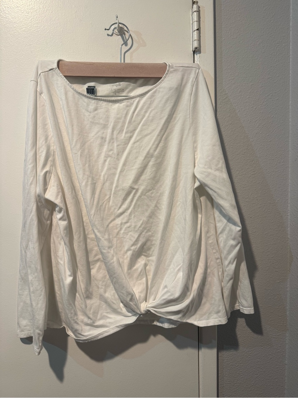 Women’s Long-Sleeve Twist Hem Top - White